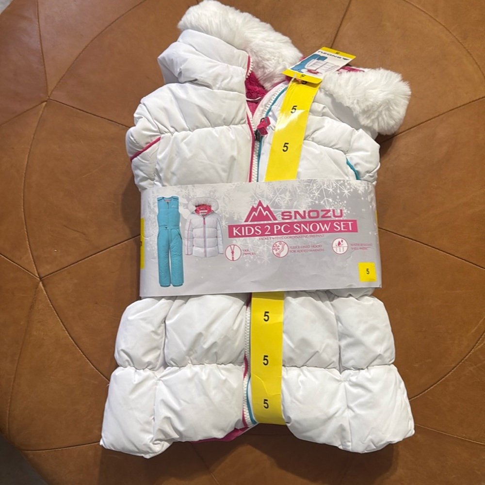 Girls 2pc Snozu winter coat and snow pants size 5